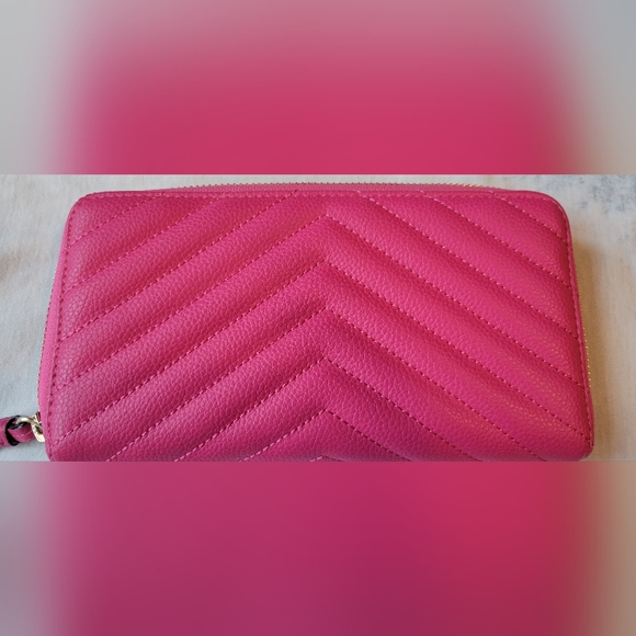 Victoria's Secret Pink Chevron Wallet - Picture 3 of 3